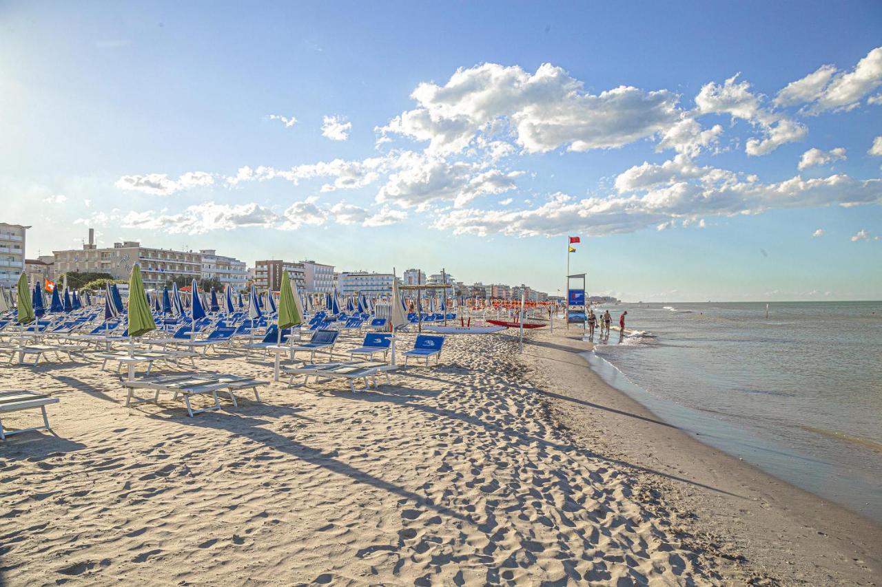 Hotel Baby B&B Milano Marittima Exterior photo