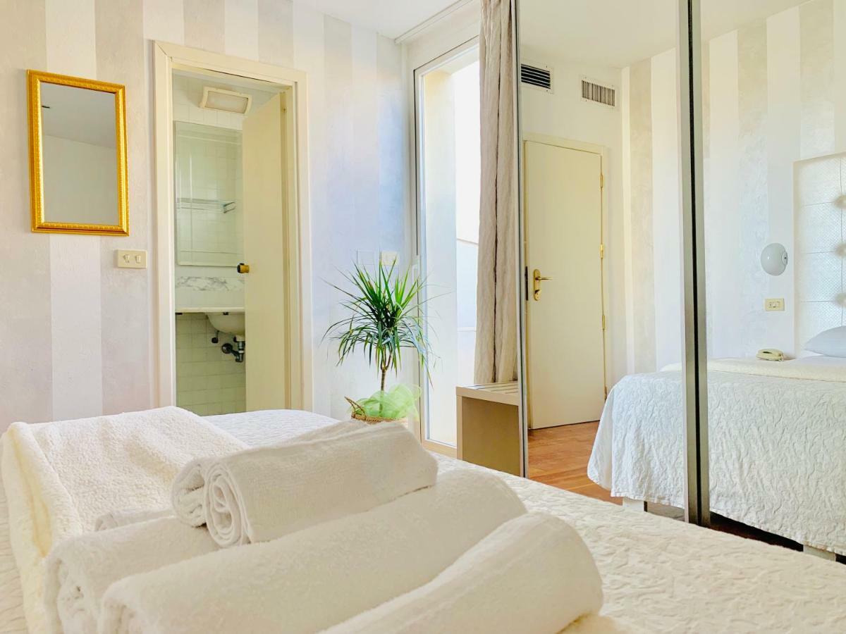 Hotel Baby B&B Milano Marittima Exterior photo