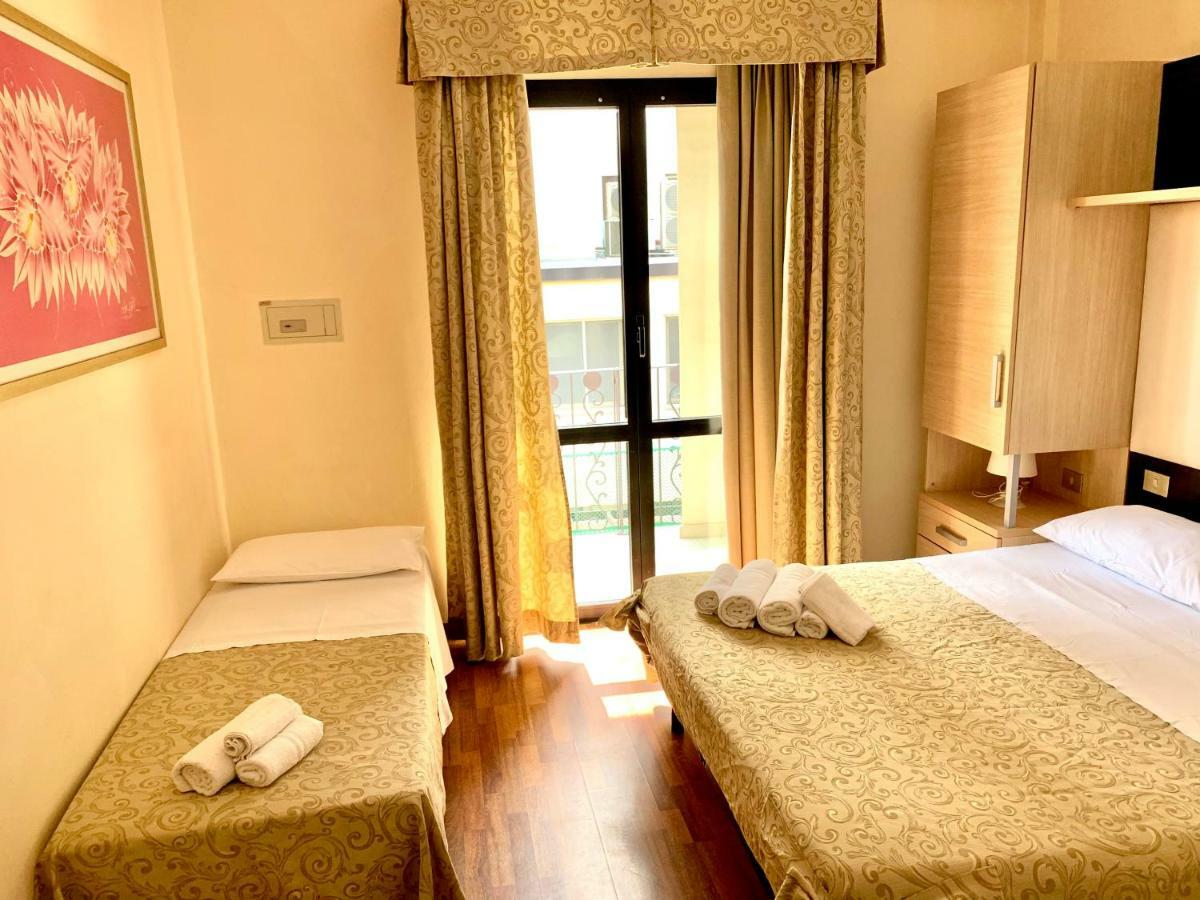 Hotel Baby B&B Milano Marittima Exterior photo