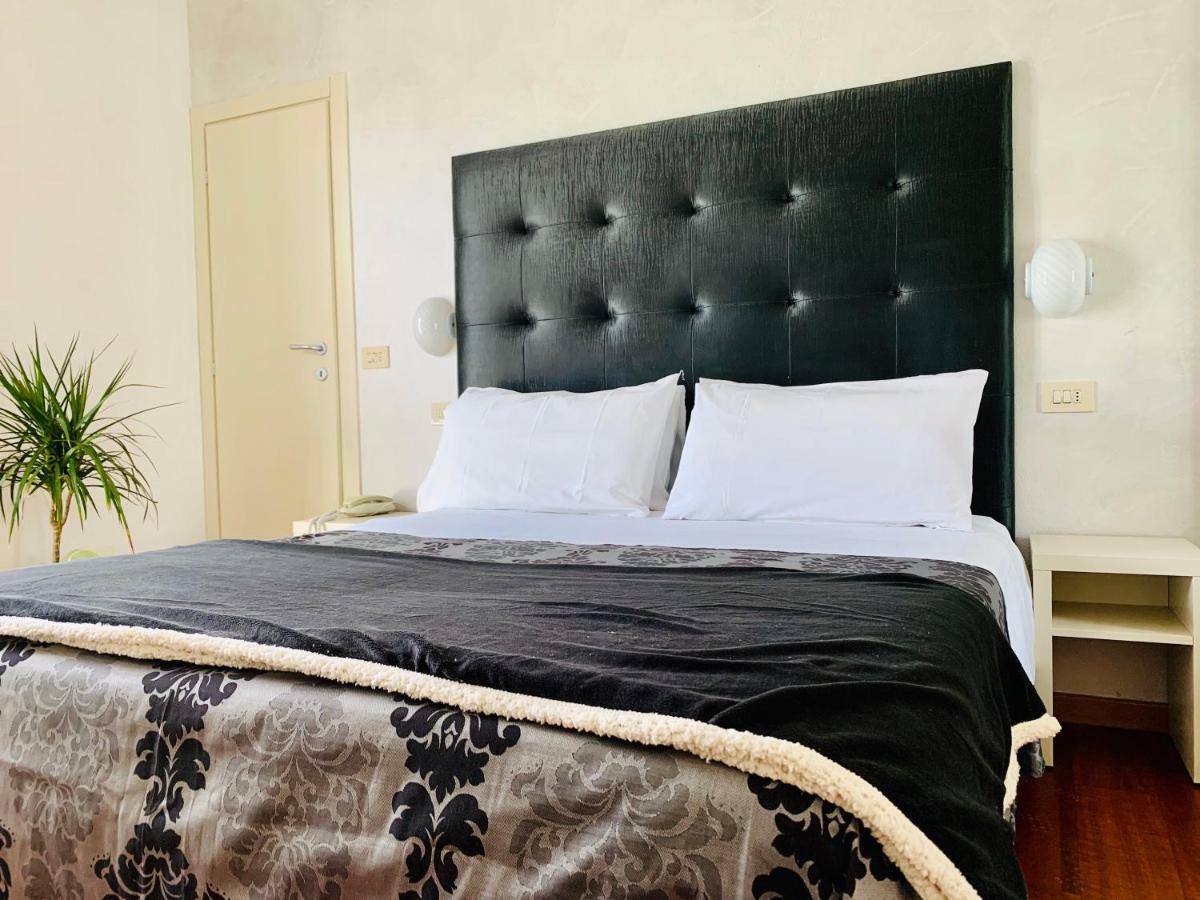 Hotel Baby B&B Milano Marittima Exterior photo